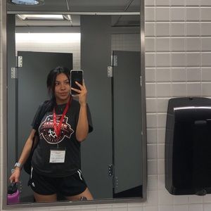 Meet your Posher, Nelitta